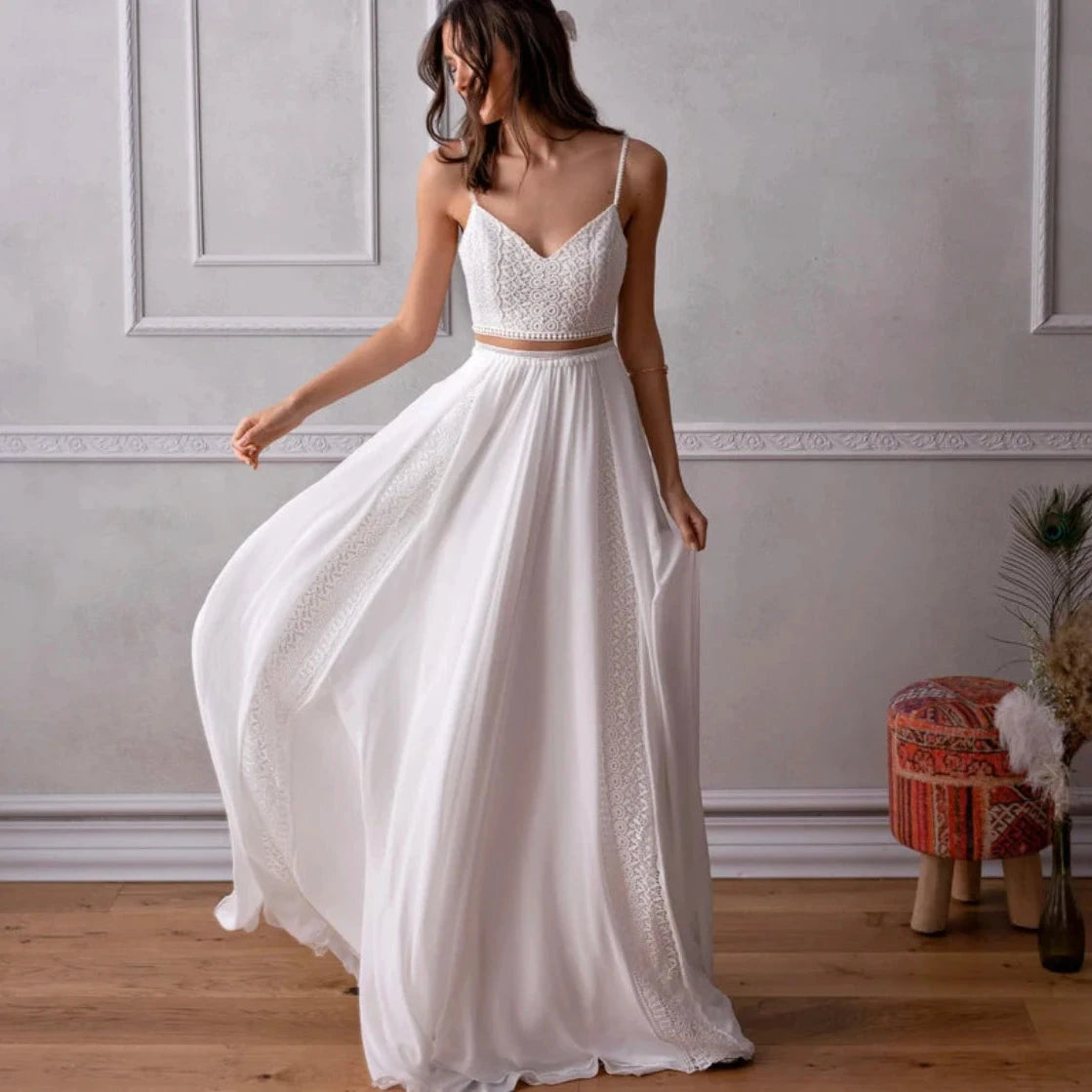 Robe de mariée bohème pour femme ronde et grande taille, élégante robe de mariée avec détails fluide et romantique.