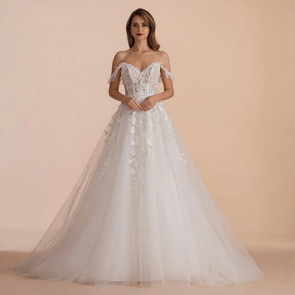 Robe de mariée modeste de Robe de mariée Paris, détail en dentelle avec bustier et jupe longue élégante.