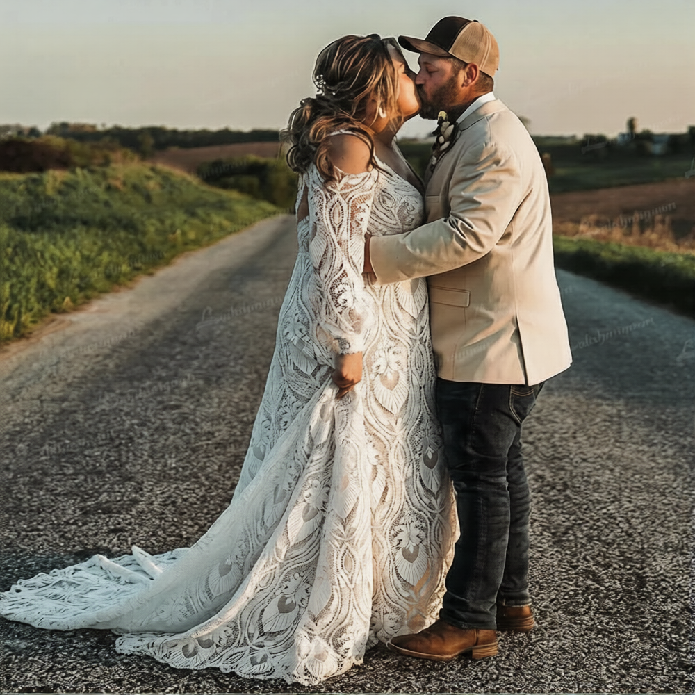 Robe de mariée taille 44 de la marque Robe de mariée Paris, avec détails en dentelle et bustier élégant.
