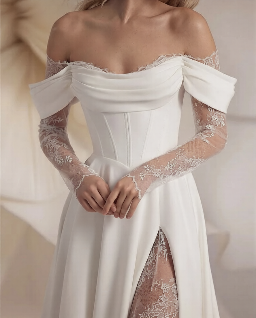 Robe de mariée haute couture de Robe de mariée Paris, longue avec dentelle et détails élégants pour un look sophistiqué